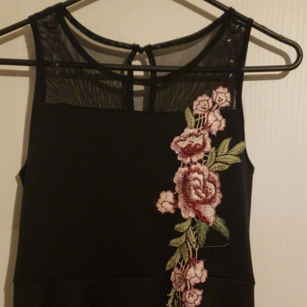 Girls - Picture 2 of 4